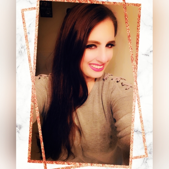 Meet your Posher, Jennifer - Picture 1 of 1